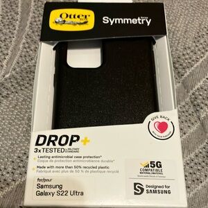 OtterBox Symmetry Series Black Case for Samsung Galaxy S22 Ultra